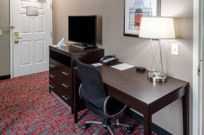 Imagen de la habitación del Hotel Comfort Inn & Suites North Charleston - Northwoods. Foto 3