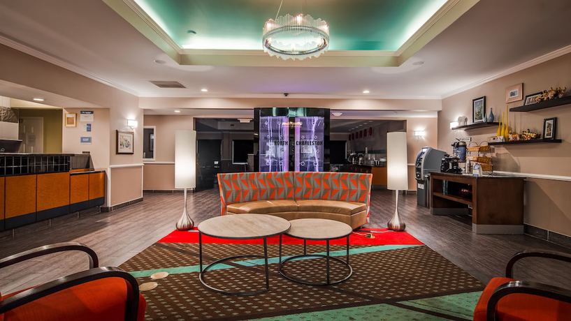 Imagen de los interiores del Hotel Comfort Inn & Suites North Charleston - Northwoods. Foto 20