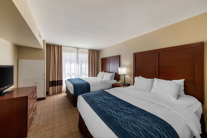 Imagen de la habitación del Hotel Comfort Inn & Suites Northern Kentucky. Foto 11