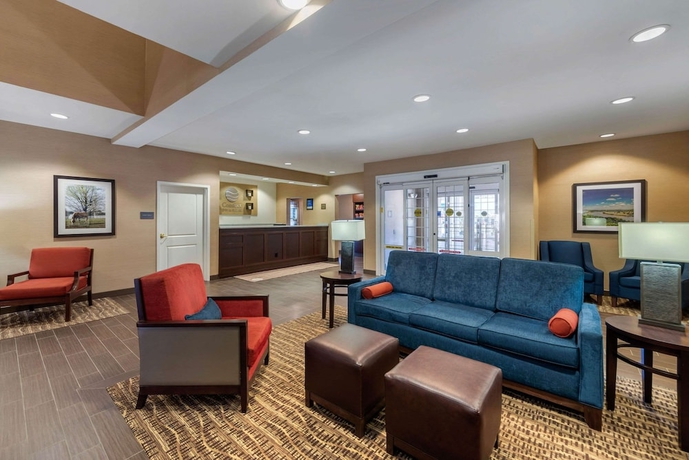 Imagen de los interiores del Hotel Comfort Inn & Suites Northern Kentucky. Foto 18
