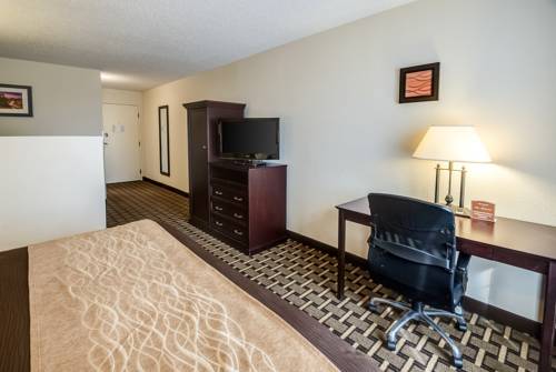 Imagen de la habitación del Hotel Comfort Inn & Suites Overland Park. Foto 13