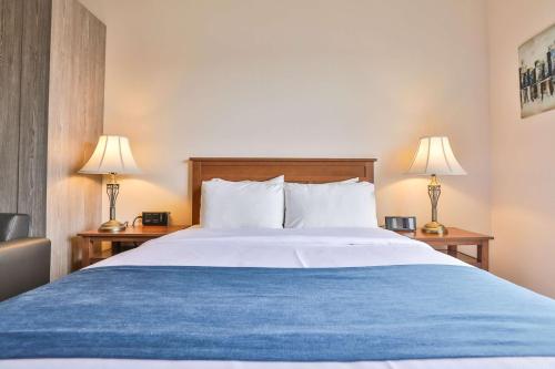 Imagen de la habitación del Hotel Comfort Inn & Suites, SAINT JEROME. Foto 17