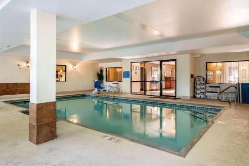 Imagen general del Hotel Comfort Inn & Suites Suwanee - Sugarloaf. Foto 12