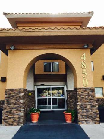 Imagen de la habitación del Hotel Comfort Inn & Suites Tucson. Foto 2