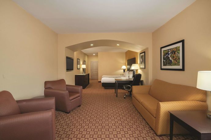 Imagen de la habitación del Hotel Comfort Inn & Suites Verona at Turning Stone Resort Casino. Foto 10
