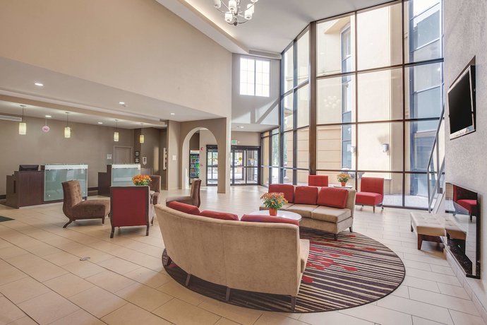 Imagen de los interiores del Hotel Comfort Inn & Suites Verona at Turning Stone Resort Casino. Foto 20