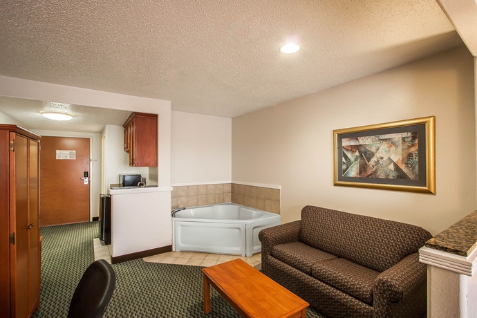 Imagen de los interiores del Hotel Comfort Inn and Suites Airport - American Way. Foto 12