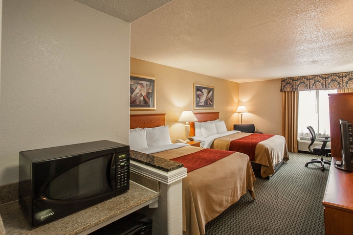 Imagen de la habitación del Hotel Comfort Inn and Suites Airport - American Way. Foto 6