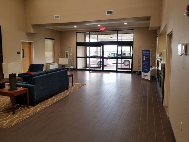 Imagen de los interiores del Hotel Comfort Inn and Suites Airport, Baton Rouge. Foto 19