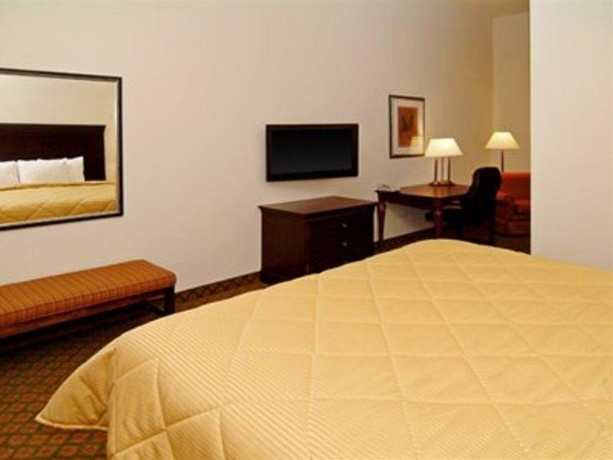 Imagen general del Hotel Comfort Inn and Suites Airport, Fort Myers . Foto 8
