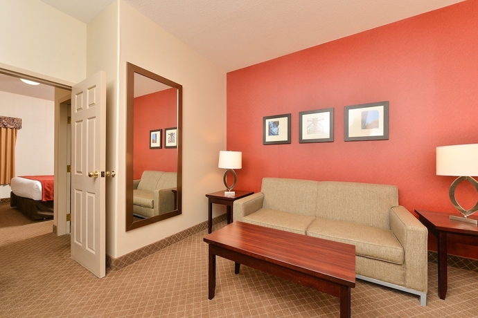 Imagen de la habitación del Hotel Comfort Inn and Suites Airport South. Foto 8