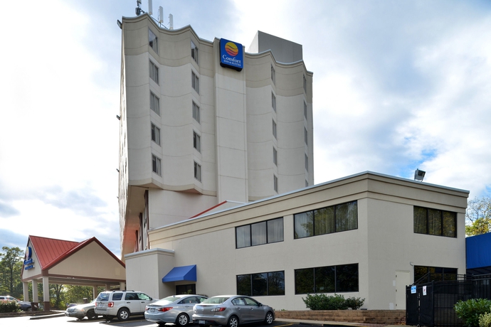 Imagen de los exteriores del Hotel Comfort Inn and Suites Alexandria West. Foto 12