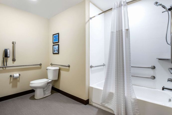 Imagen de la habitación del Hotel Comfort Inn and Suites Ames near ISU Campus. Foto 8