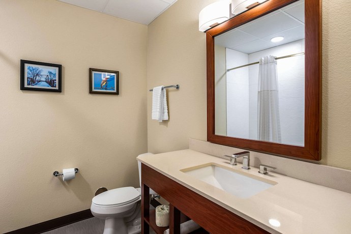 Imagen de la habitación del Hotel Comfort Inn and Suites Ames near ISU Campus. Foto 12