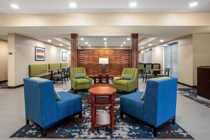Imagen de los interiores del Hotel Comfort Inn and Suites Ames near ISU Campus. Foto 18