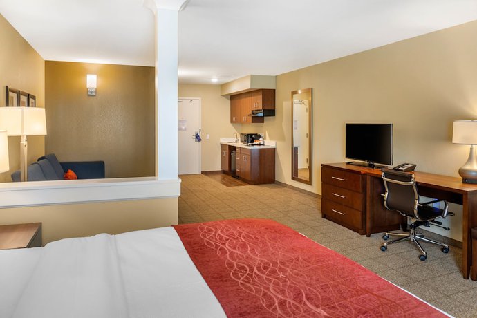 Imagen de la habitación del Hotel Comfort Inn and Suites Amish Country. Foto 4