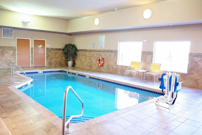 Imagen de la piscina del Hotel Comfort Inn and Suites Ankeny - Des Moines. Foto 15