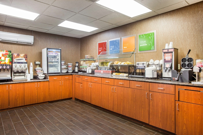 Imagen del bar/restaurante del Hotel Comfort Inn and Suites At Stone Mountain. Foto 3