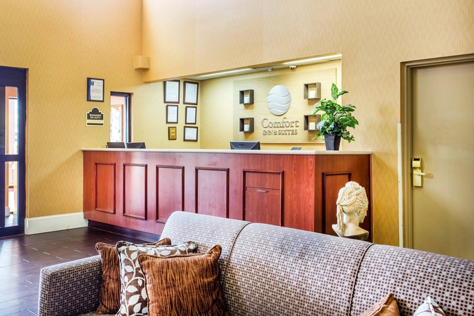 Imagen de los interiores del Hotel Comfort Inn and Suites At Stone Mountain. Foto 9