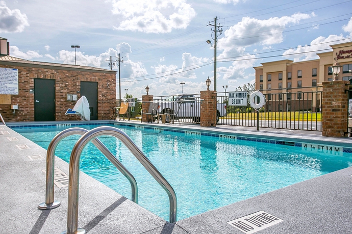 Imagen de la piscina del Hotel Comfort Inn and Suites Augusta West Near Fort Eisenhower. Foto 16