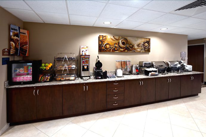 Imagen del bar/restaurante del Hotel Comfort Inn and Suites, Aztec. Foto 3