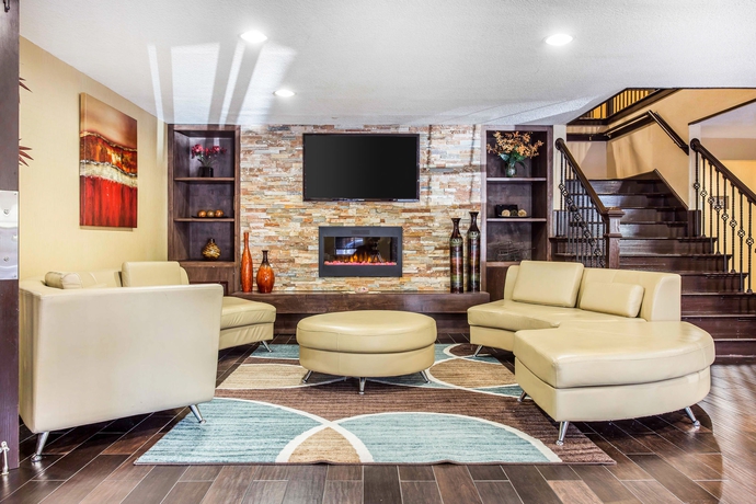 Imagen de los interiores del Hotel Comfort Inn and Suites Ballpark Area. Foto 10