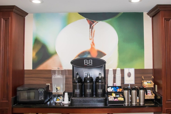 Imagen del bar/restaurante del Hotel Comfort Inn and Suites, Berea. Foto 9