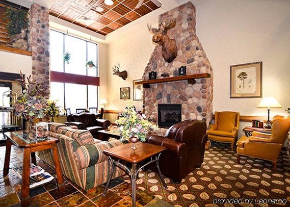 Imagen general del Hotel Comfort Inn and Suites Branson Meadows. Foto 3