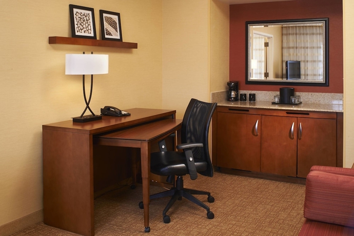 Imagen de la habitación del Hotel Comfort Inn and Suites, Buffalo Grove. Foto 16