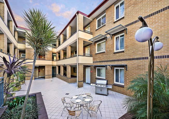 Imagen de los exteriores del Hotel Comfort Inn and Suites Burwood. Foto 13