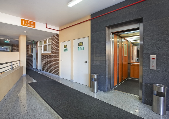 Imagen de los interiores del Hotel Comfort Inn and Suites Burwood. Foto 15