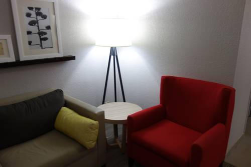 Imagen de la habitación del Hotel Comfort Inn and Suites Calhoun South. Foto 9