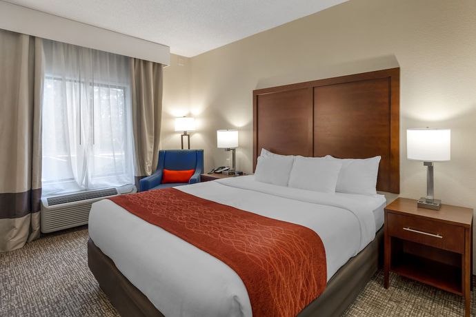 Imagen de la habitación del Hotel Comfort Inn and Suites, Canton. Foto 6