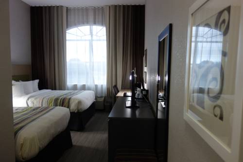 Imagen de la habitación del Hotel Comfort Inn and Suites Cartersville - Emerson Lake Point. Foto 6