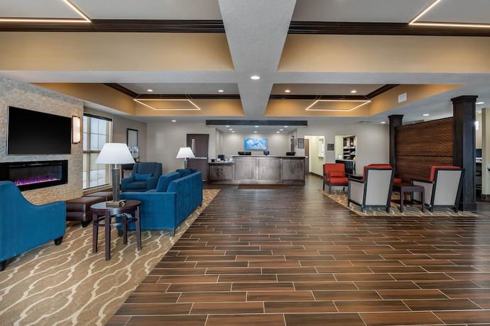 Imagen de los interiores del Hotel Comfort Inn and Suites Cedar Rapids CID Eastern Iowa Airport. Foto 17
