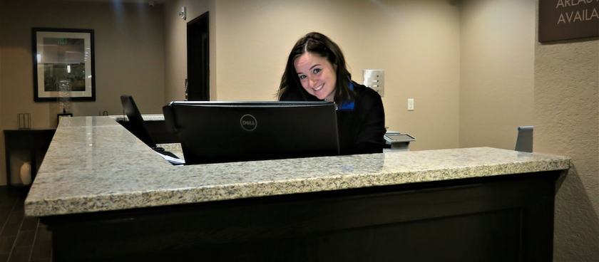 Imagen de los interiores del Hotel Comfort Inn and Suites Cedar Rapids CID Eastern Iowa Airport. Foto 19