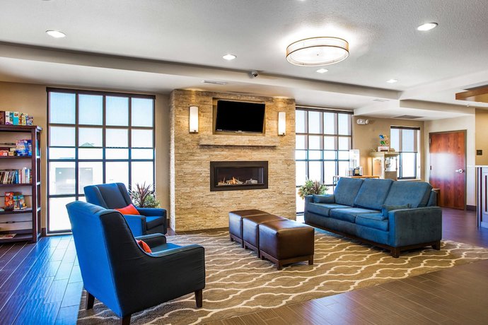 Imagen de los interiores del Hotel Comfort Inn and Suites, Cheyenne. Foto 18