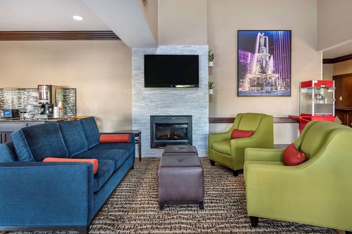 Imagen de los interiores del Hotel Comfort Inn and Suites, Cincinnati. Foto 17