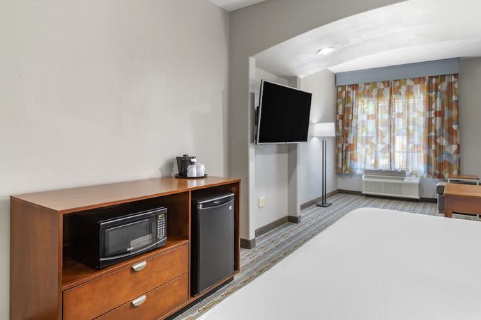 Imagen de la habitación del Hotel Comfort Inn and Suites, Cleveland . Foto 8