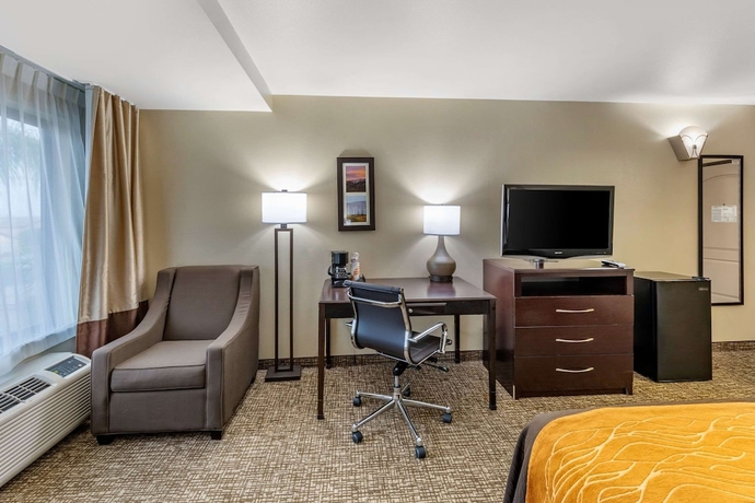 Imagen de la habitación del Hotel Comfort Inn and Suites Colton. Foto 5