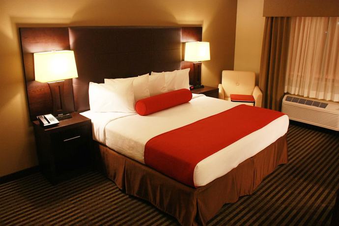 Imagen de la habitación del Hotel Comfort Inn and Suites Copley Akron. Foto 3
