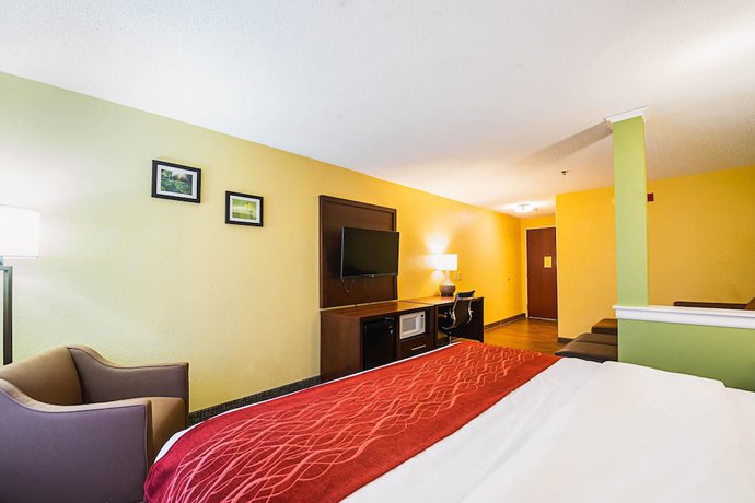 Imagen de la habitación del Hotel Comfort Inn and Suites Dayton Northwest - Englewood. Foto 2