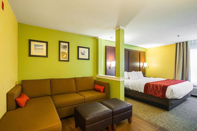 Imagen de la habitación del Hotel Comfort Inn and Suites Dayton Northwest - Englewood. Foto 5