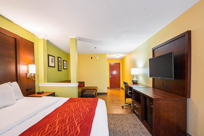 Imagen de la habitación del Hotel Comfort Inn and Suites Dayton Northwest - Englewood. Foto 12