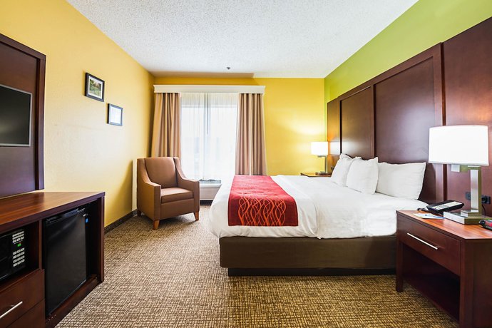 Imagen de la habitación del Hotel Comfort Inn and Suites Dayton Northwest - Englewood. Foto 14