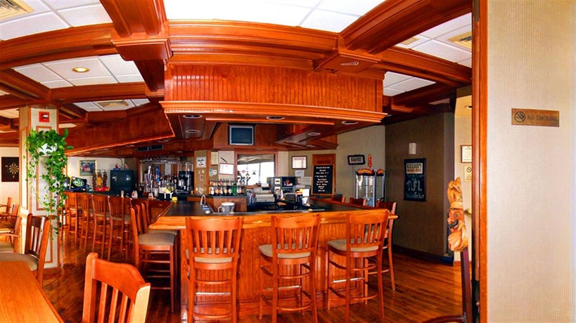 Imagen del bar/restaurante del Hotel Comfort Inn and Suites Daytona Beach Oceanfront. Foto 4