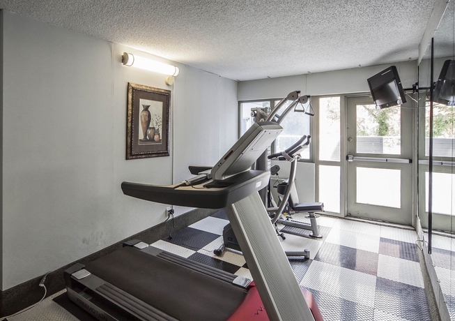 Imagen de los interiores del Hotel Comfort Inn and Suites Downtown Edmonton. Foto 15