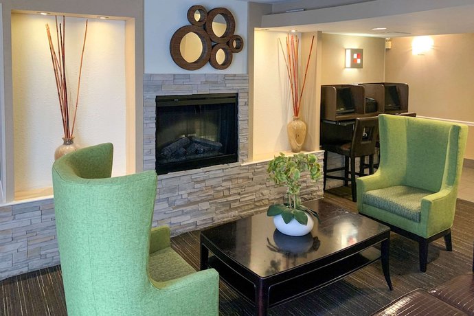 Imagen de los interiores del Hotel Comfort Inn and Suites East Hartford - Hartford. Foto 18