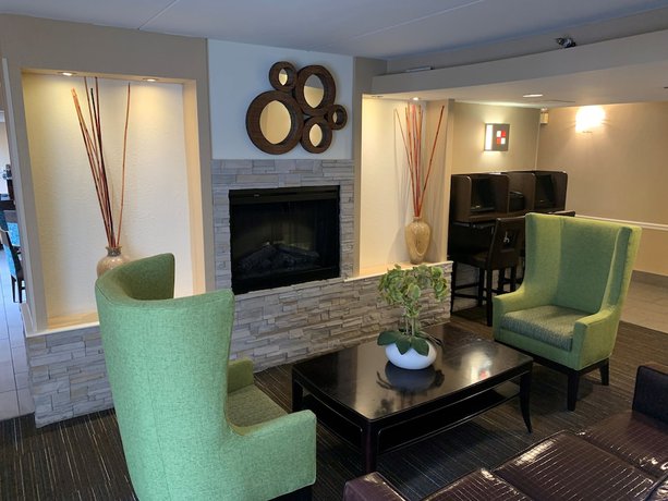 Imagen de los interiores del Hotel Comfort Inn and Suites East Hartford - Hartford. Foto 20