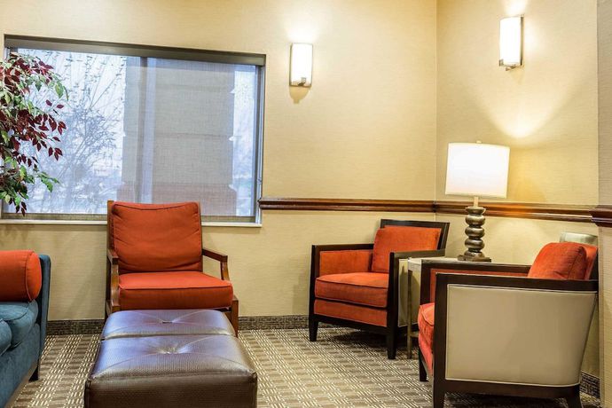 Imagen de los interiores del Hotel Comfort Inn and Suites East Moline near I-80. Foto 18